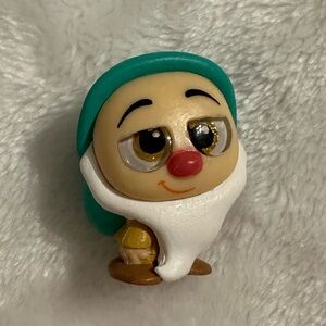 Disney Doorables Series 6 Ultra Rare Sleepy From Snow White and the Seven Dwarfs